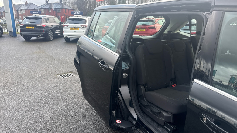 Ford Grand C-MAX 1.5 TDCi Zetec 5dr Diesel Estate